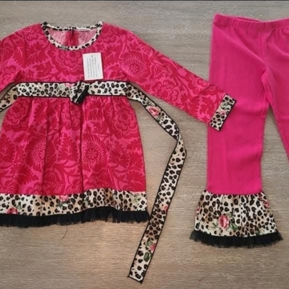 Ann Loren Pink and Leopard Kids Matching Set